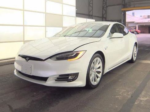 Used 2017 Tesla Model S 75 image 1