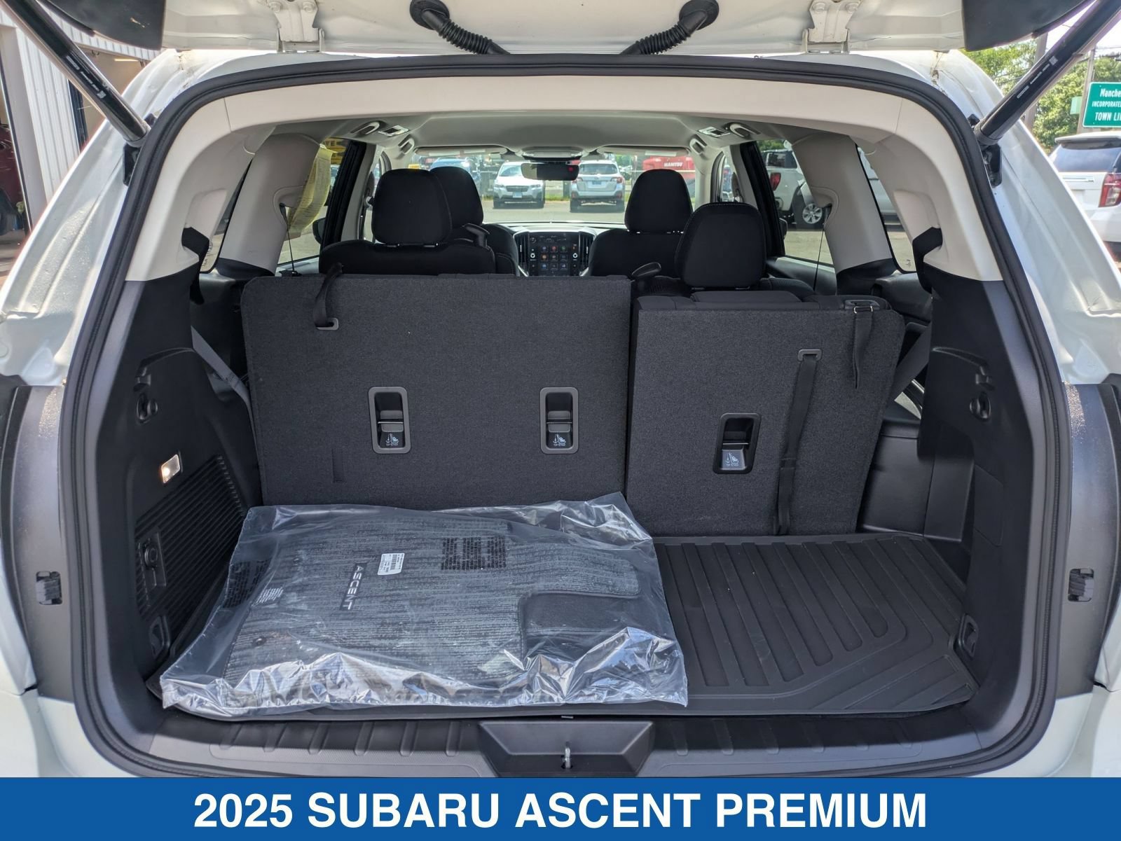 Certified 2025 Subaru Ascent Premium AWD/4WD image 33