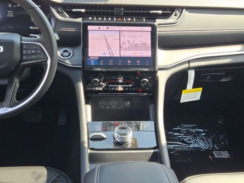 New 2025 Jeep Grand Cherokee Limited w/ MOPAR Finishing Package image 21