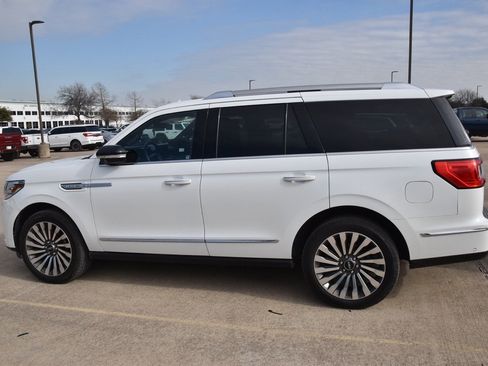 Used 2020 Lincoln Navigator Reserve w/ Luxury Package image 9