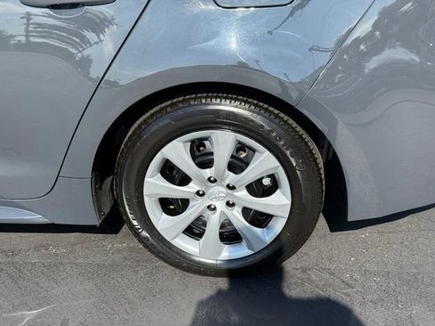 Used 2026 Toyota Corolla LE FWD image 4