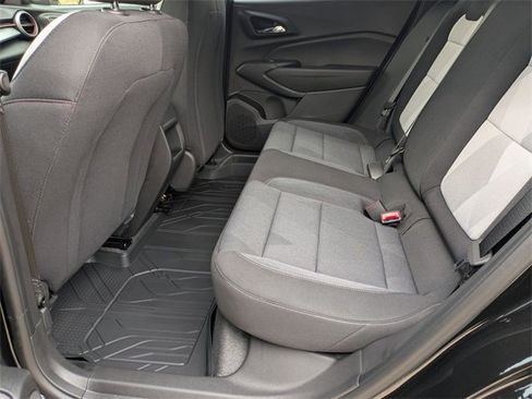 New 2026 Chevrolet Trax RS w/ Sunroof Package image 24