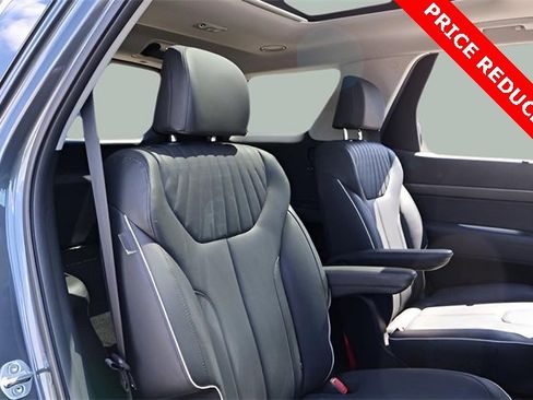 Used 2024 Hyundai Palisade Limited image 15