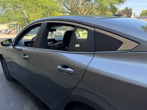 New 2026 Nissan Sentra SV w/ SV Convenience Package FWD image 18