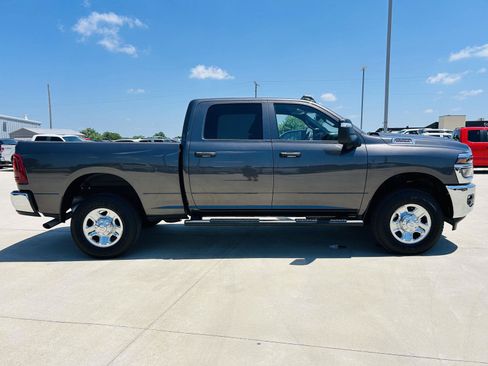 Used 2026 RAM 2500 Tradesman AWD/4WD image 40