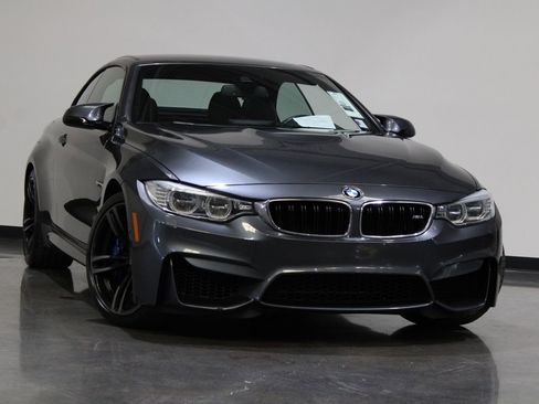 Used 2015 BMW M4 Convertible image 2