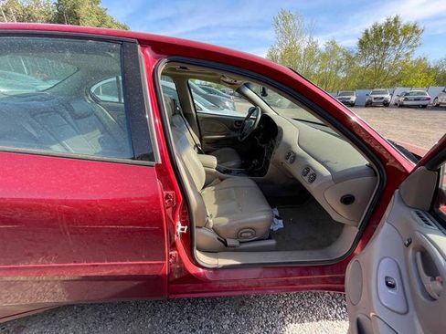 Used 2004 Pontiac Bonneville SLE w/ Premier Edition FWD image 29