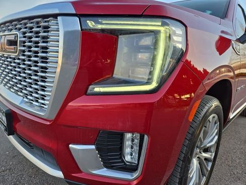 Used 2021 GMC Yukon XL Denali w/ Denali Premium Package image 6