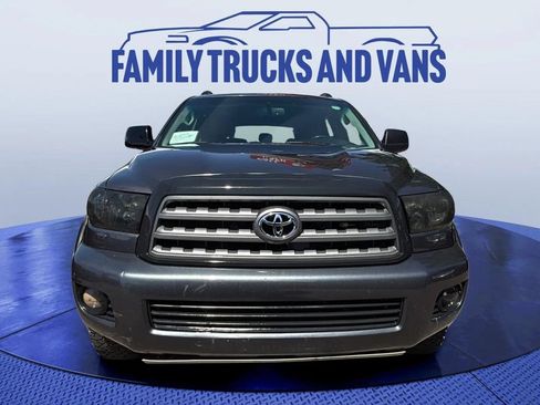 Used 2017 Toyota Sequoia SR5 w/ Premium Package AWD/4WD image 8