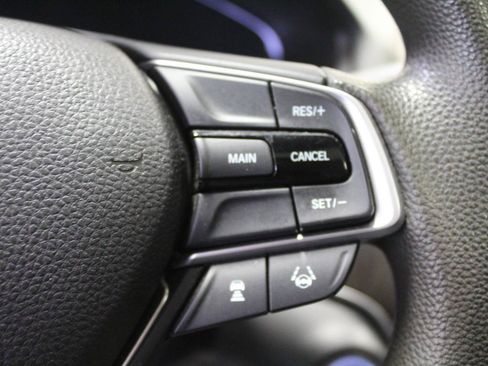 Used 2018 Honda Accord EX image 10