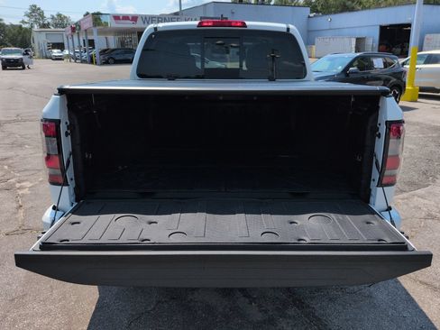 Used 2024 Nissan Frontier SL w/ Technology Package RWD image 13