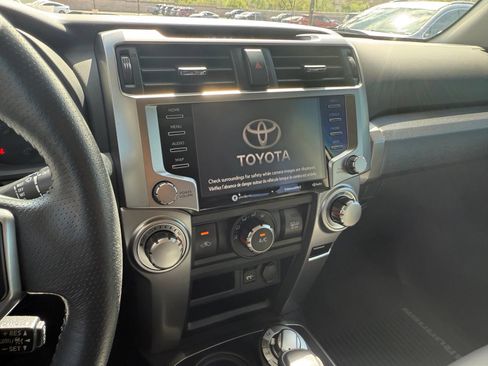 Used 2020 Toyota 4Runner SR5 Premium w/ Moonroof Package AWD/4WD image 20