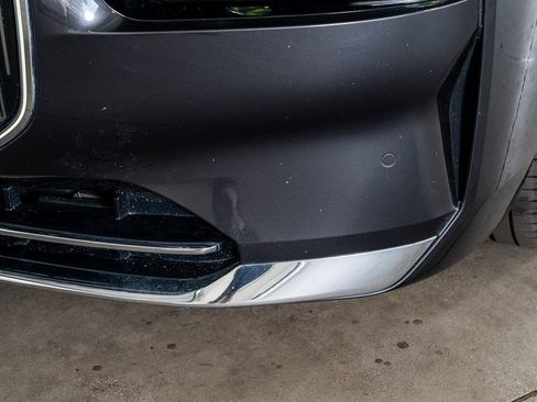 Used 2024 BMW i7 xDrive60 image 14