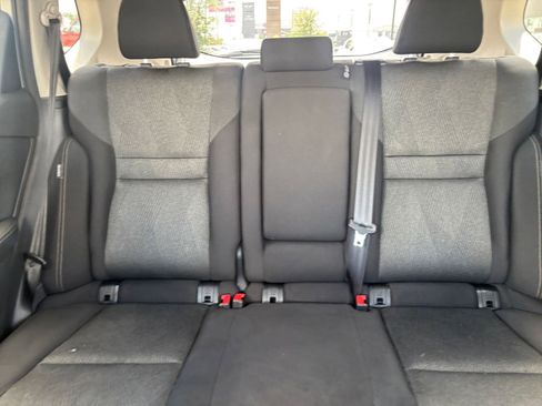 Used 2025 Nissan Rogue SV FWD image 40