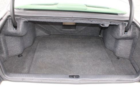 Used 2001 Cadillac Seville SLS w/ Premium Luxury Pkg image 22