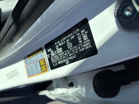 Used 2025 Kia Soul LX w/ LX Technology Package FWD image 27