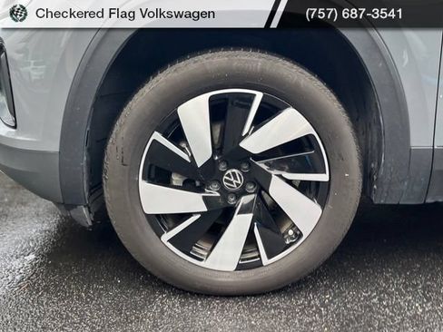 Used 2025 Volkswagen Atlas Cross Sport SEL AWD/4WD image 5