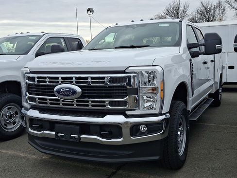 New 2026 Ford F350 XL w/ XL Chrome Package image 3
