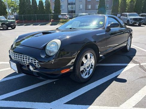 Used 2005 Ford Thunderbird RWD image 3