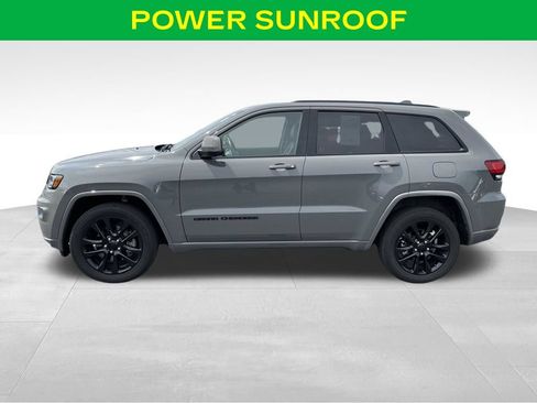 Used 2021 Jeep Grand Cherokee Laredo X AWD/4WD image 7