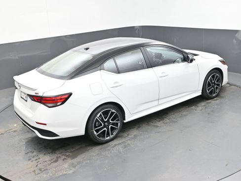 New 2025 Nissan Sentra SR w/ SR Premium Package image 36