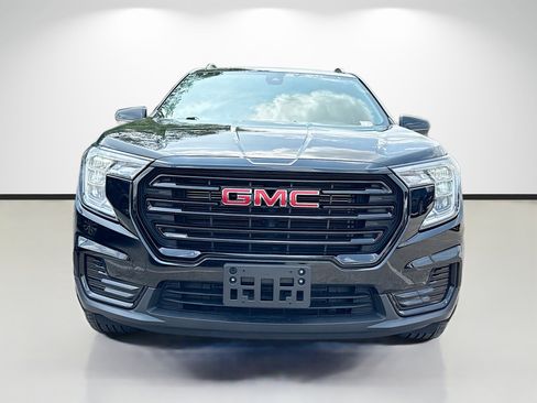 Used 2022 GMC Terrain SLE w/ Driver Convenience Package FWD image 8
