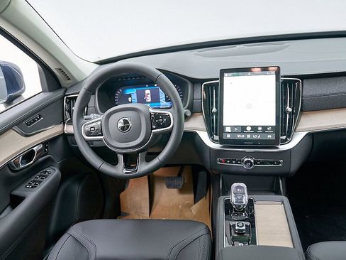 New 2026 Volvo XC90 B6 Plus w/ Protection Package AWD/4WD image 28