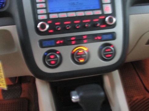 Used 2007 Volkswagen Eos 2.0T image 18