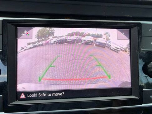 Used 2024 Volkswagen Jetta SE FWD image 26