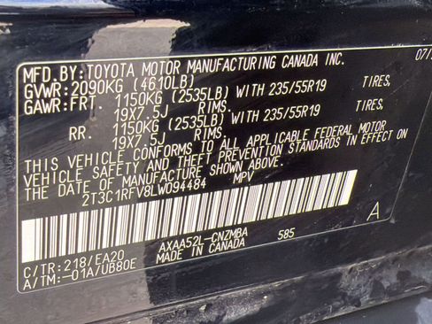 Used 2020 Toyota RAV4 XLE Premium FWD image 19