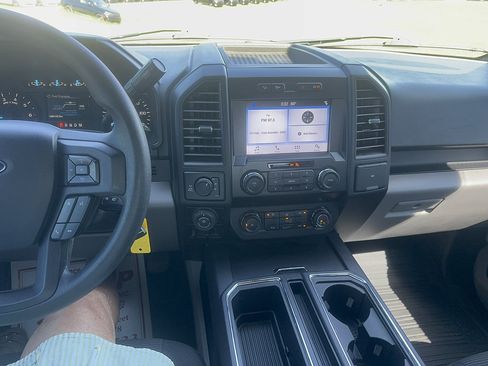 Used 2019 Ford F150 XL w/ Equipment Group 101A Mid AWD/4WD image 8