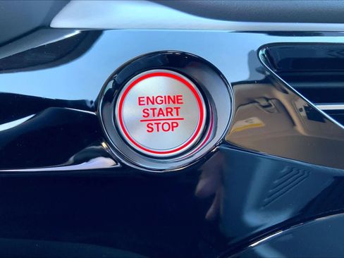 Used 2025 Acura MDX SH-AWD w/ Technology Package image 29