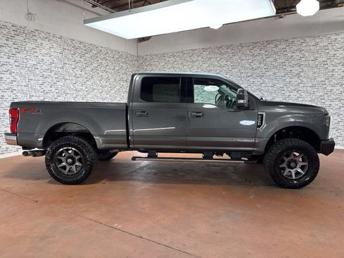 Used 2017 Ford F250 Lariat w/ Lariat Value Package image 8