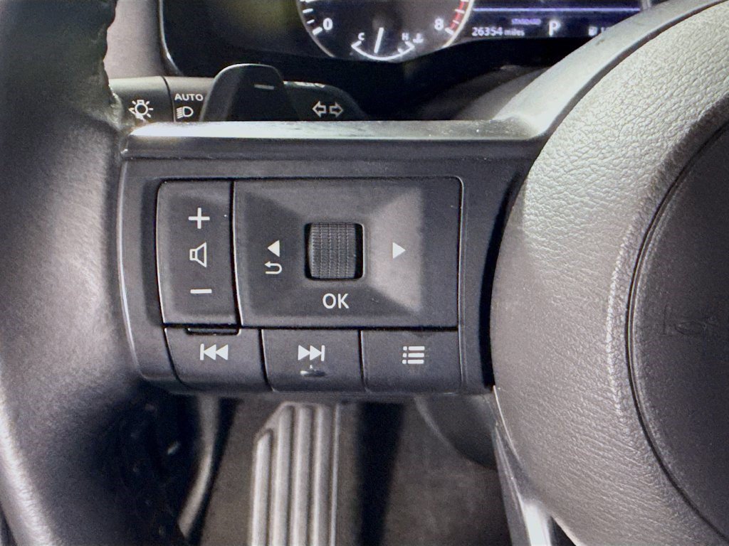 Used 2024 Nissan Pathfinder SV FWD image 13