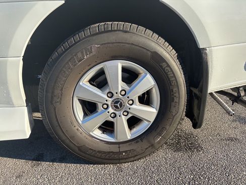 Used 2022 Mercedes-Benz Sprinter 144 Cargo image 11