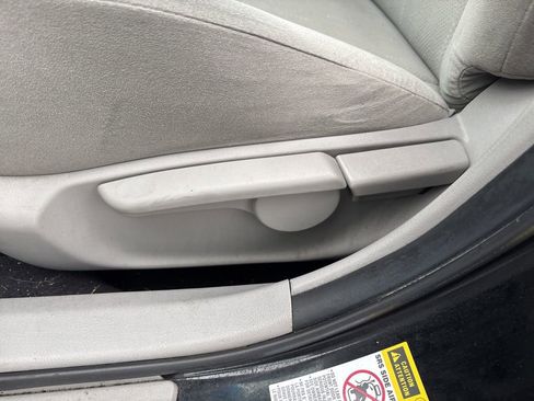 Used 2013 Toyota Corolla L image 14