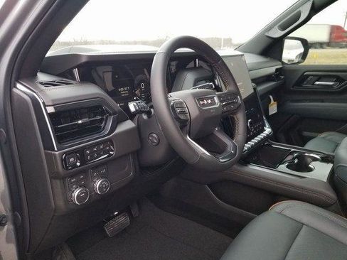 New 2026 GMC Yukon XL AT4 w/ AT4 Premium Package image 9