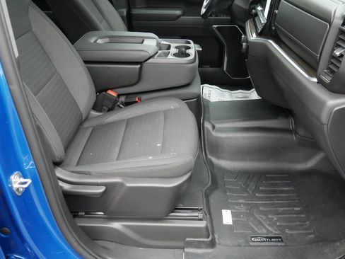 Used 2022 Chevrolet Silverado 1500 LT w/ Z71 Off-Road Package image 21