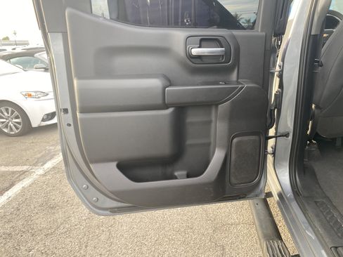 Used 2019 Chevrolet Silverado 1500 Custom w/ Custom Value Package image 22