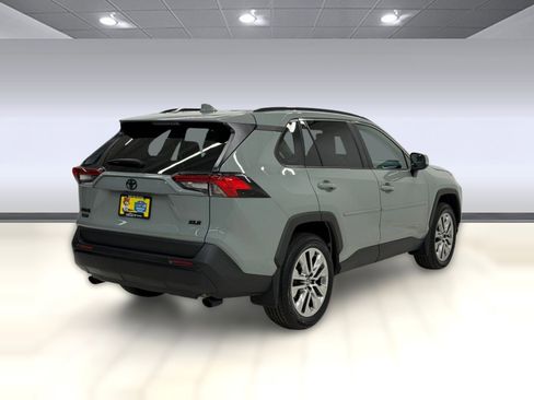 Used 2023 Toyota RAV4 XLE Premium FWD image 7