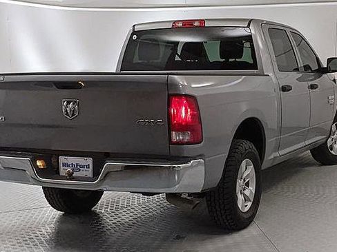 Used 2022 RAM 1500 Classic SLT w/ Electronics Group image 3