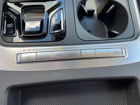 New 2026 Kia Carnival EX FWD image 22