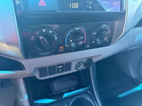 Used 2014 Toyota Tacoma PreRunner w/ TRD Off-Road Package RWD image 8