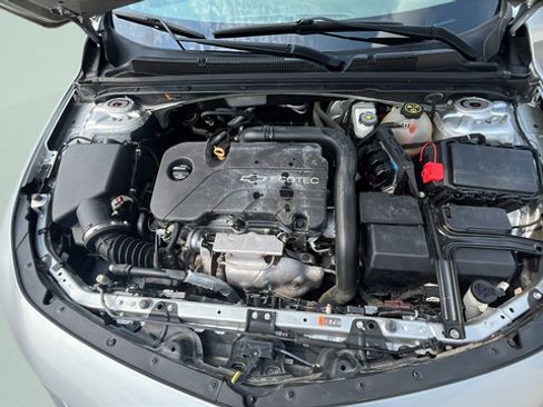 Used 2017 Chevrolet Malibu LT FWD image 27