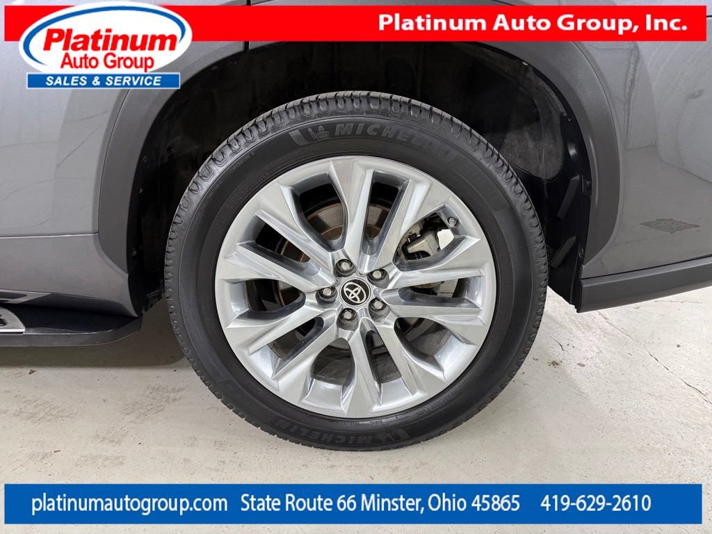 Used 2020 Toyota Highlander Limited FWD image 55
