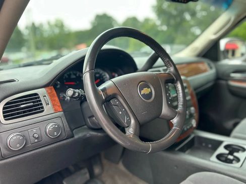 Used 2008 Chevrolet Tahoe LT w/ Convenience Package 1 image 12