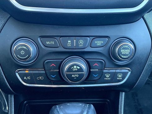 Used 2022 Jeep Cherokee Latitude Lux image 31