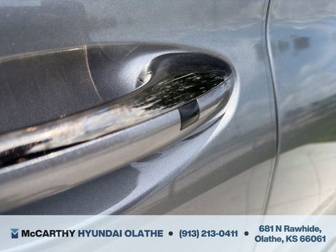 Used 2020 Hyundai Santa Fe Limited FWD image 11