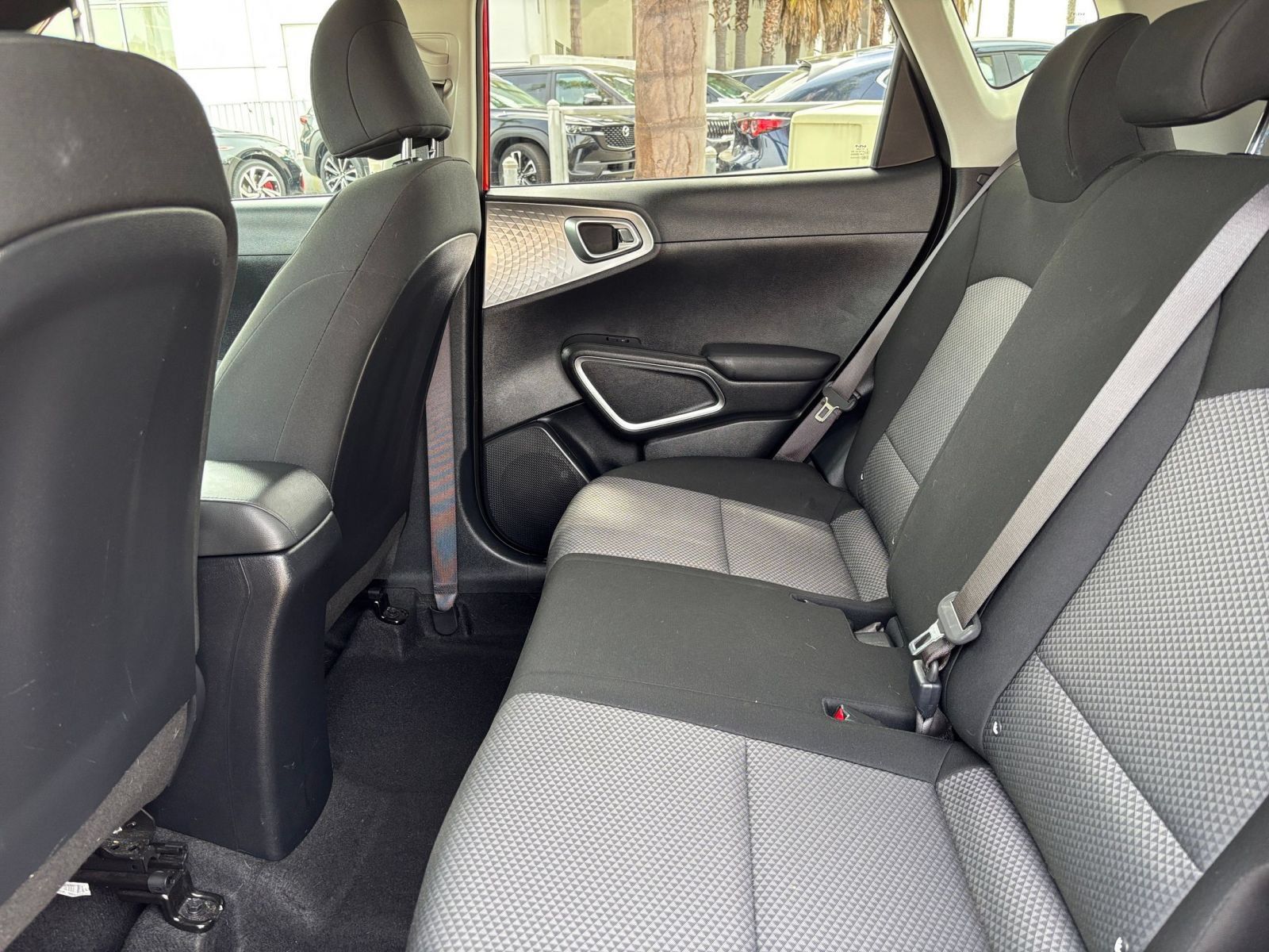 Used 2025 Kia Soul LX w/ LX Technology Package FWD image 22