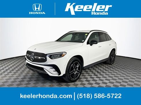 Used 2024 Mercedes-Benz GLC 300 4MATIC image 1
